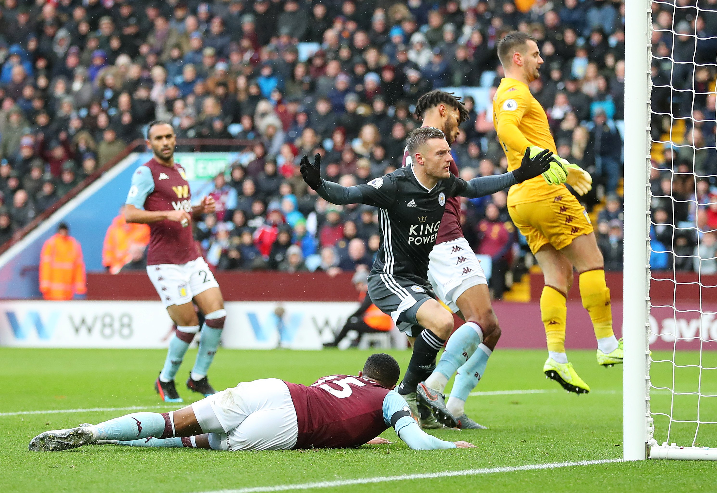 球场进行今 球场进行今